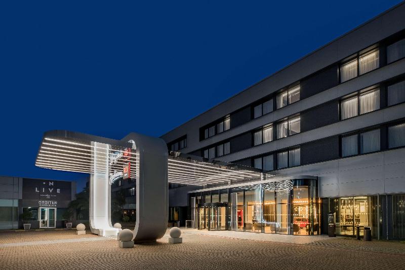 هتل Radisson Red  London Heathrow