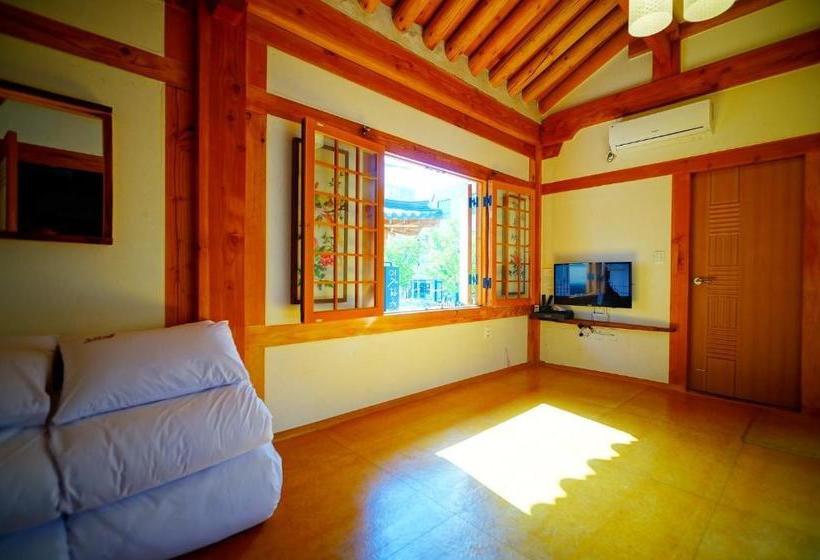 بنسيون Norijam Hanok Traditional House Two
