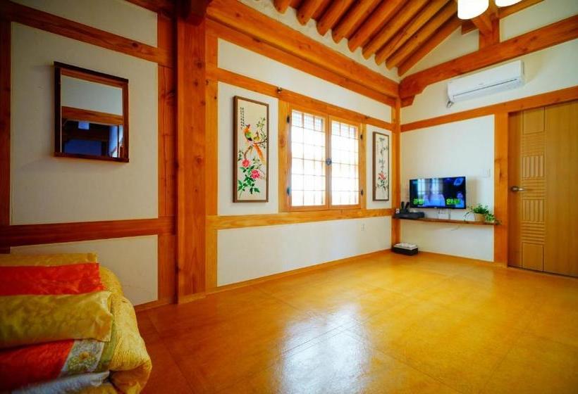 بنسيون Norijam Hanok Traditional House Two