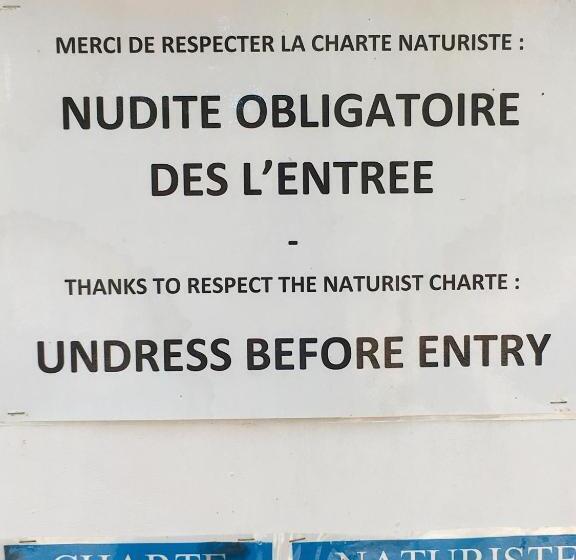 Chalet Orange Naturiste La Jenny