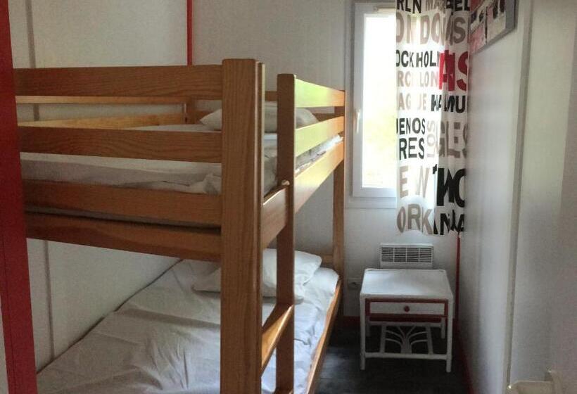 Chalet Orange Naturiste La Jenny