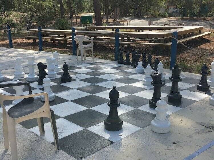 Chalet Orange Naturiste La Jenny