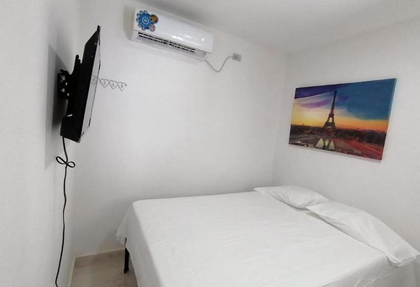 בית מלון כפרי San Juan Plaza