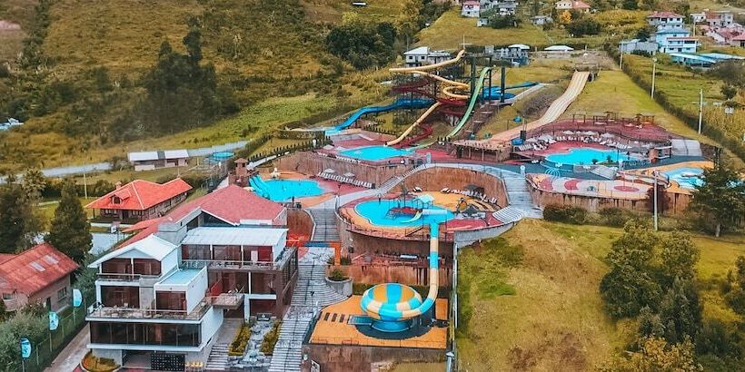 אתר נופש Parque Acuático Planeta Azul