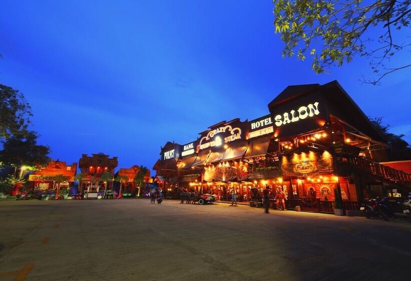 هتل M Village Hostel