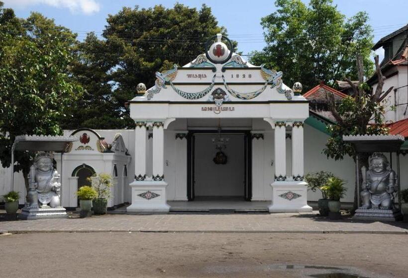 هتل Malioboro Palace
