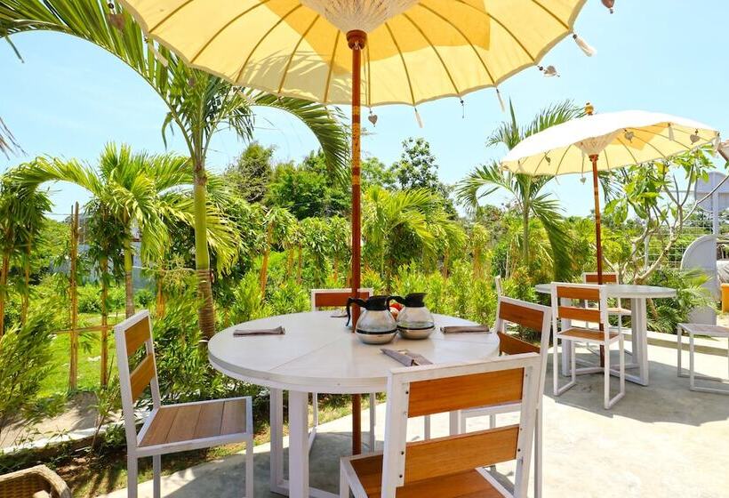 هتل Mondo Surf Village