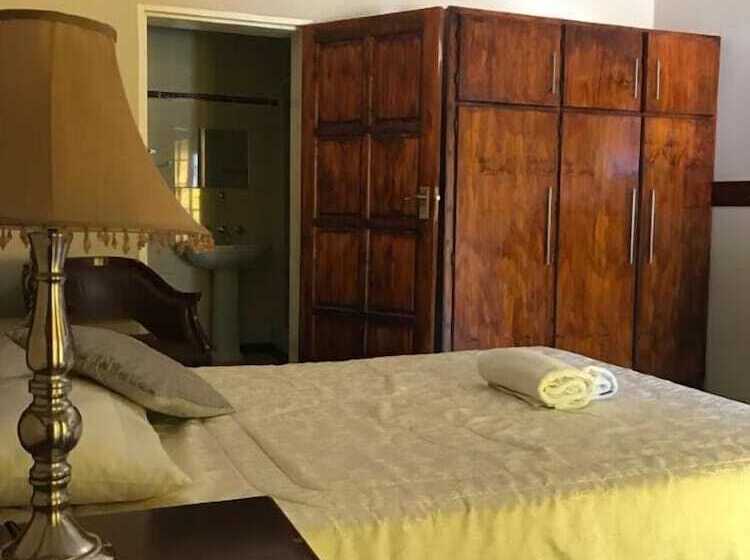 مبيت وإفطار Times Premier Lodge