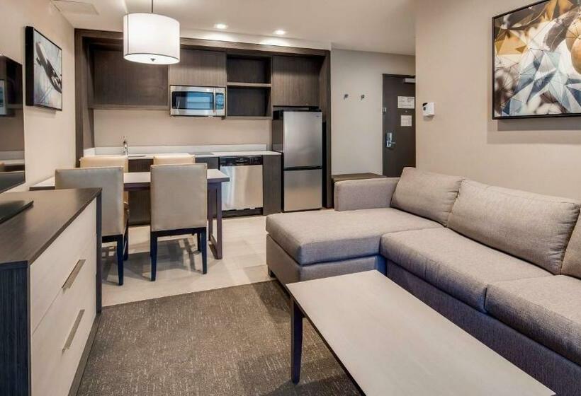 هتل Best Western  Plus Executive Residency Rigby S Water World