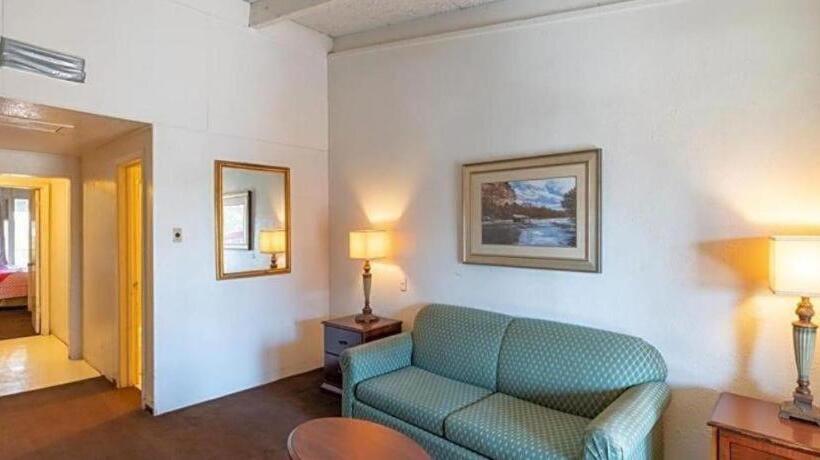 מוטל O Bay City, Tx 35