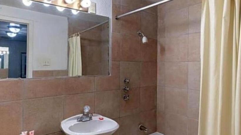 מוטל O Bay City, Tx 35