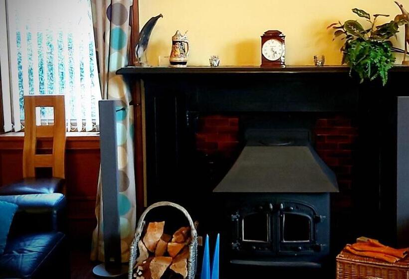 تختخواب و صبحانه Gowanlea Heights