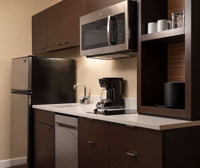 هتل Towneplace Suites Fresno Clovis