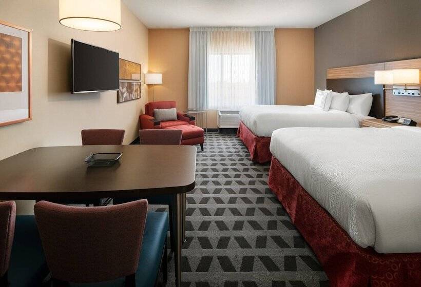 هتل Towneplace Suites Fresno Clovis