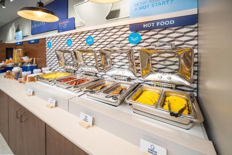 בית מלון כפרי Holiday Inn Express & Suites   Fort Myers Airport, An Ihg