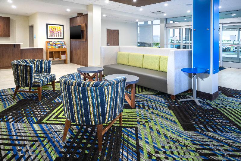 בית מלון כפרי Holiday Inn Express & Suites   Fort Myers Airport, An Ihg