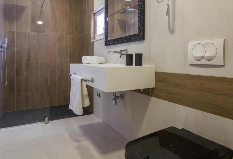 پانسیون Villa Mandalinic