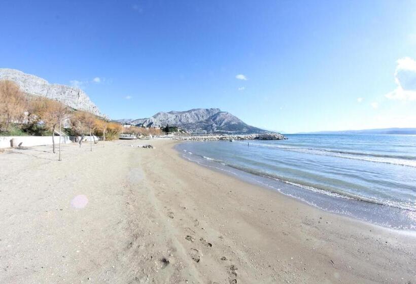 پانسیون Villa Mandalinic