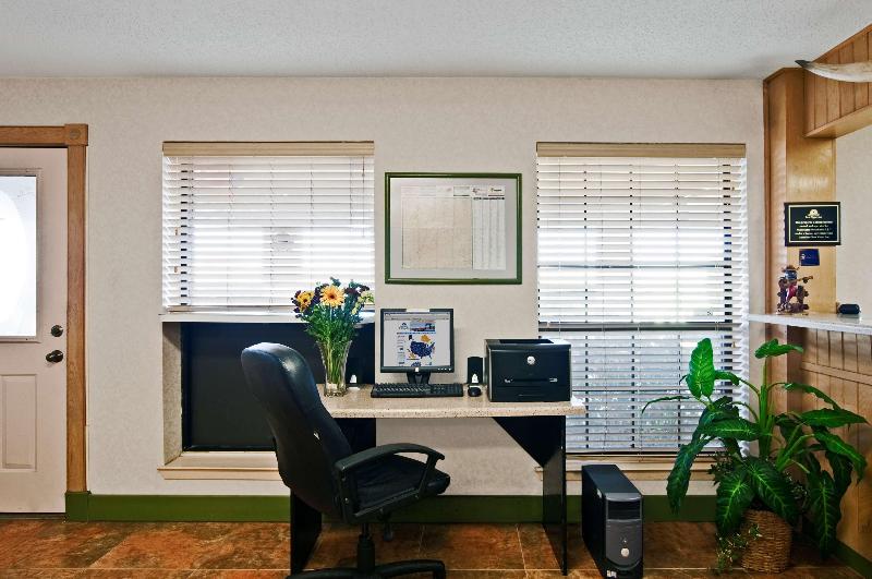 בית מלון כפרי Americas Best Value Inn Midlothian