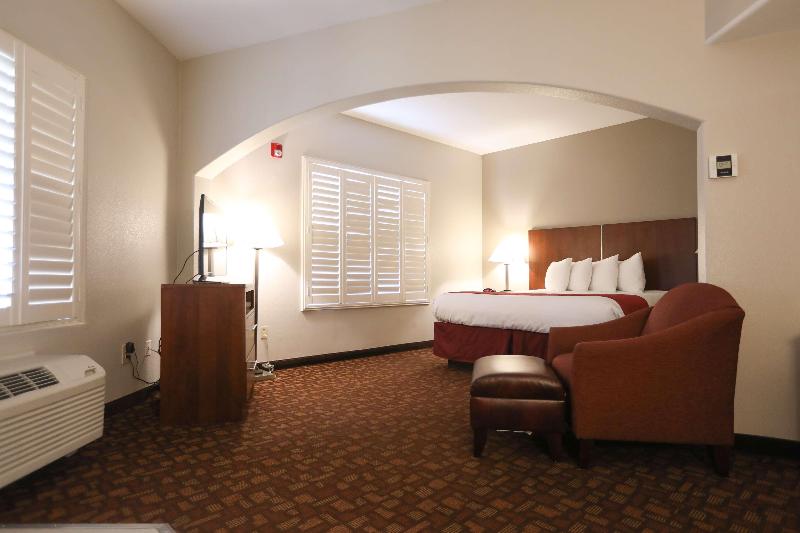 هتل Best Western Lanai Garden Inn & Suites