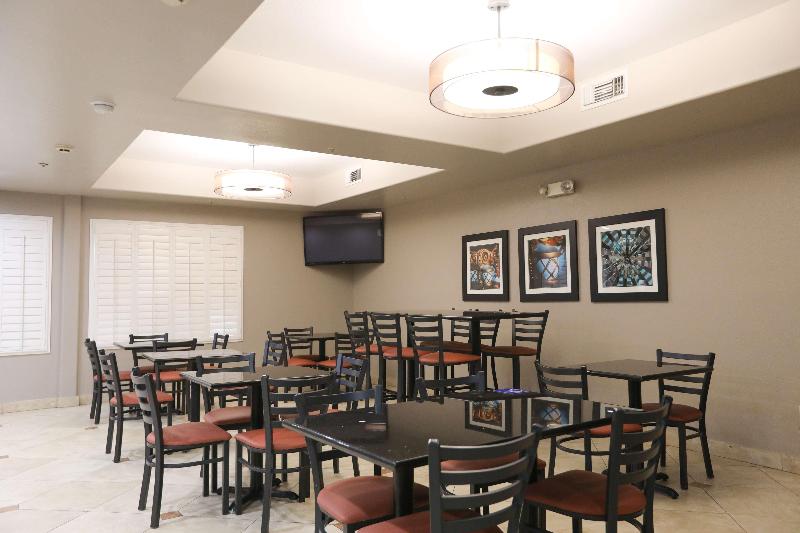 هتل Best Western Lanai Garden Inn & Suites
