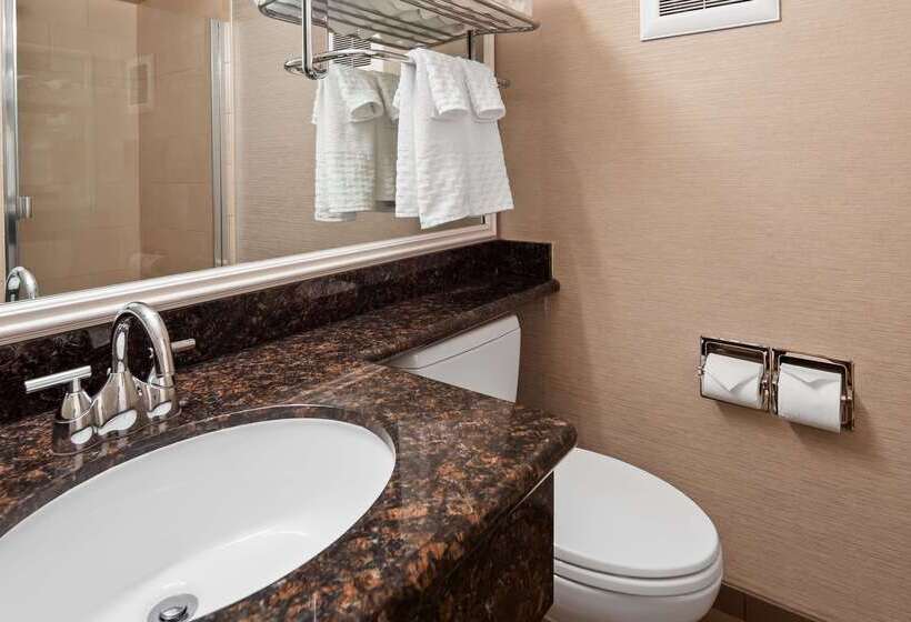 בית מלון כפרי Best Western Plus Humboldt Bay Inn