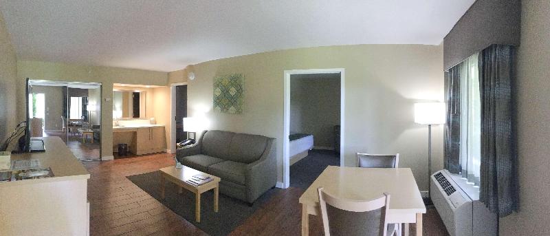هتل Best Western Plus South Coast Inn