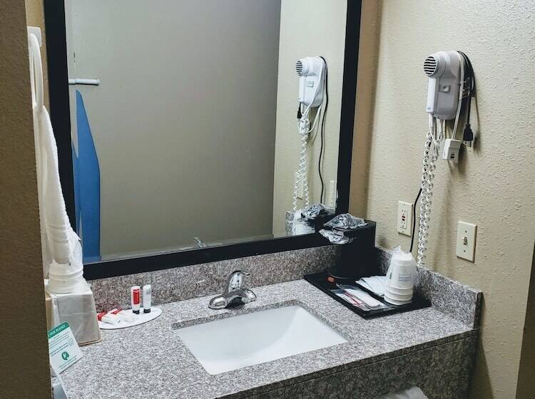酒店 Days Inn & Suites By Wyndham Of Morris