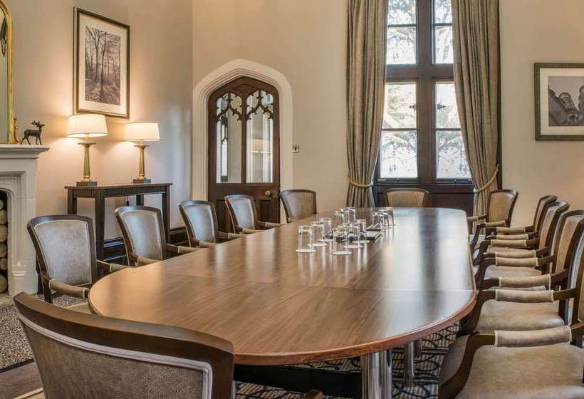 בית מלון כפרי De Vere Tortworth Court