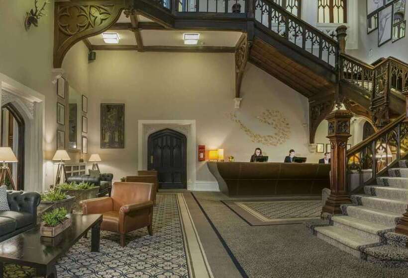 בית מלון כפרי De Vere Tortworth Court