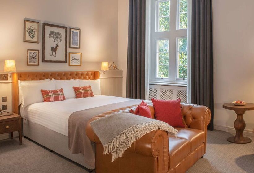 בית מלון כפרי De Vere Tortworth Court