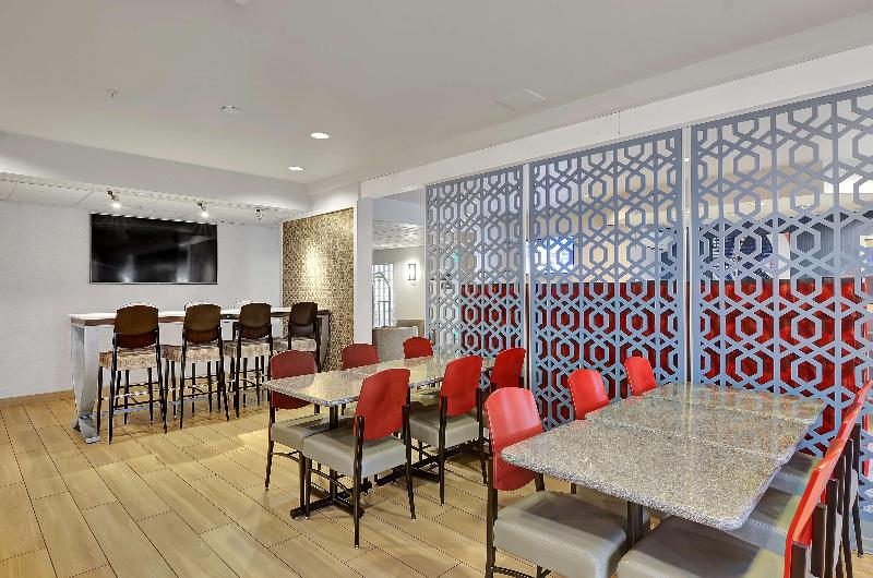 فندق Executive Residency By Best Western Navigator Inn & Suites