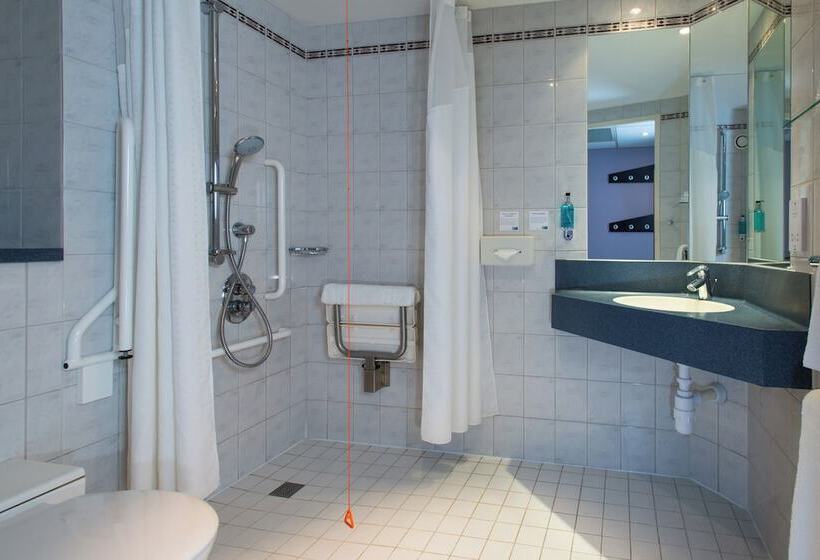 هتل Holiday Inn Express London   Wandsworth, An Ihg