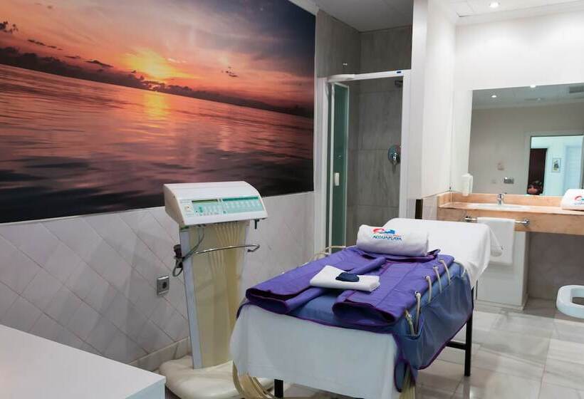 Отель Ilunion Les Corts Spa