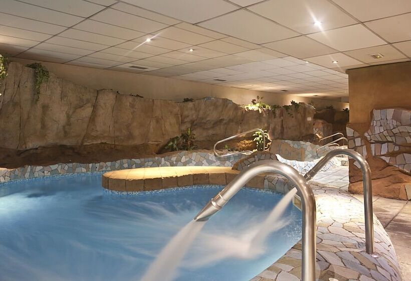 Отель Ilunion Les Corts Spa