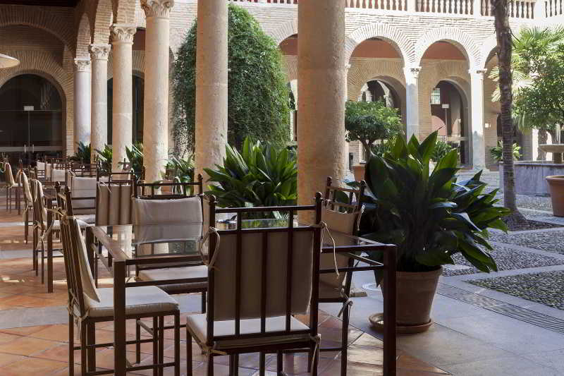 هتل Palacio De Santa Paula, Autograph Collection