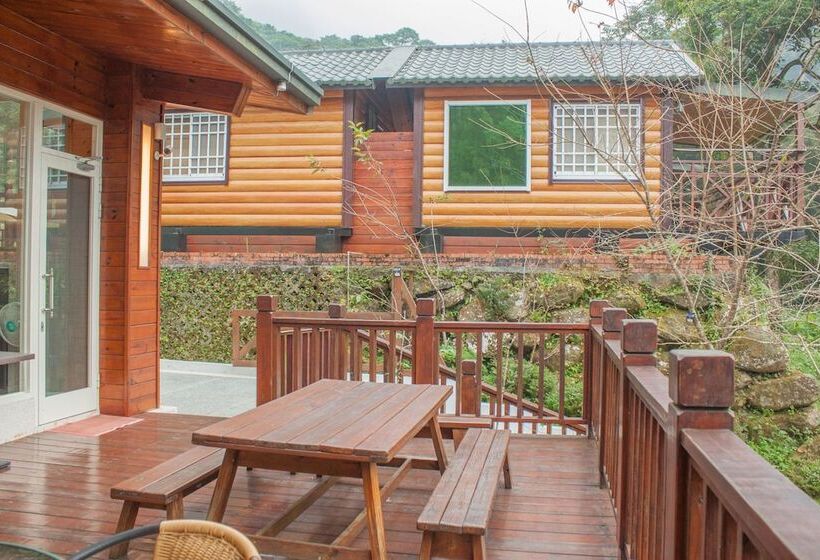تختخواب و صبحانه Xitou Star Homestay