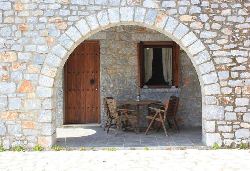 هتل Lalloudes Seaside Accommodation