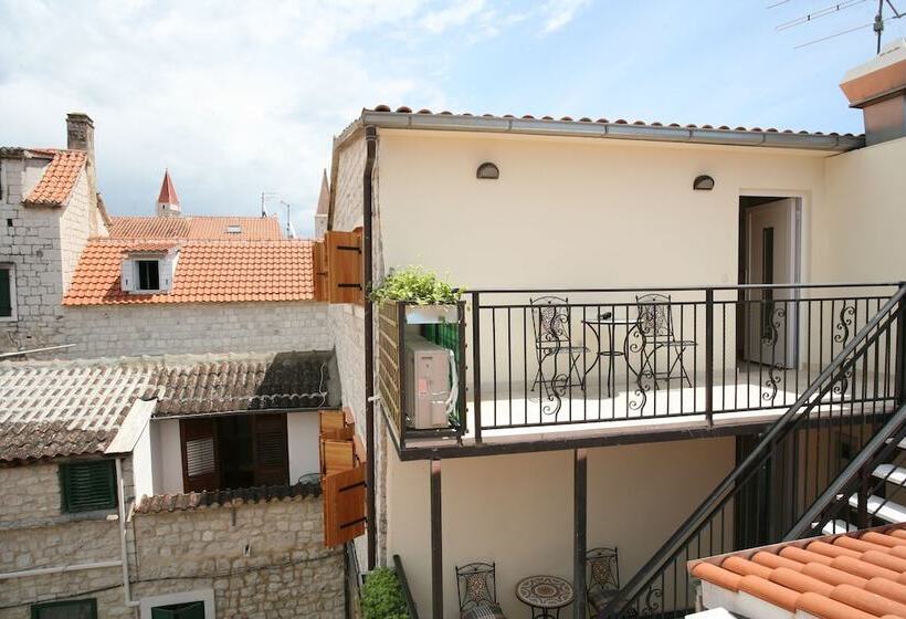 پانسیون Rooms Beljan