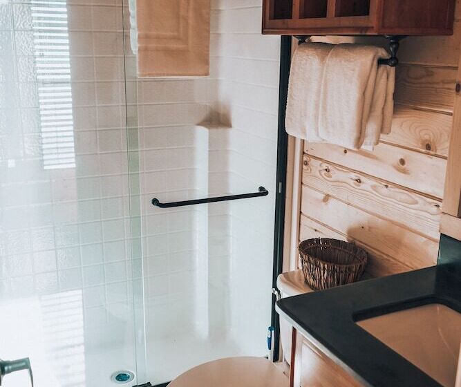 Хостел Powderhorn Lodging