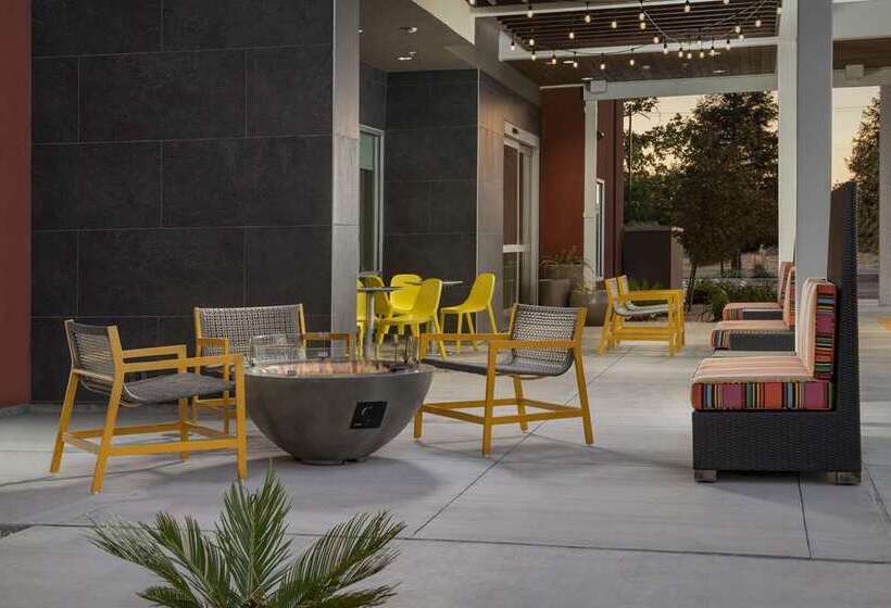 هتل Home2 Suites By Hilton Clovis Fresno Airport