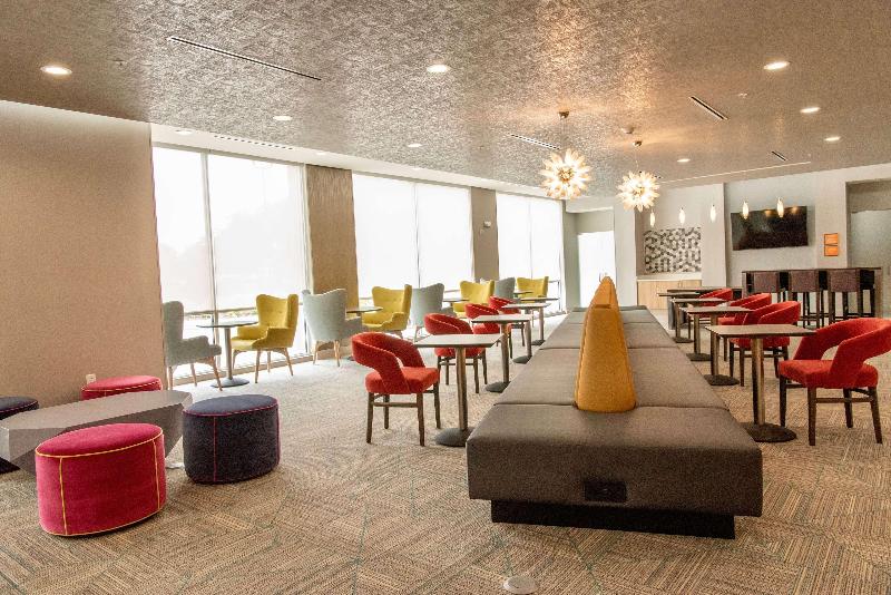 בית מלון כפרי La Quinta Inn & Suites By Wyndham Lake City