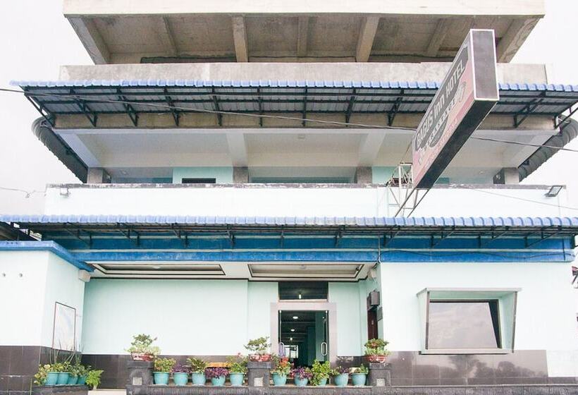 پانسیون Reddoorz Near Mikie Holiday Funland Berastagi