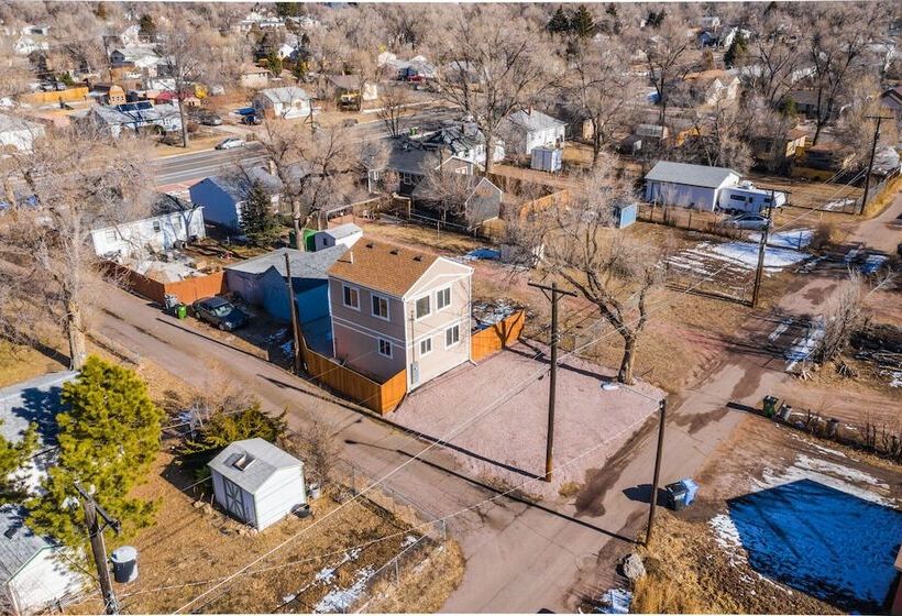 1 Bedroom East Dt