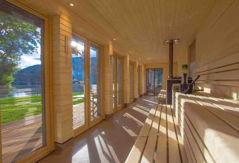 A Fairytale Thatched Highland Cottage