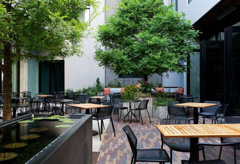 Отель Canopy By Hilton Austin Downtown