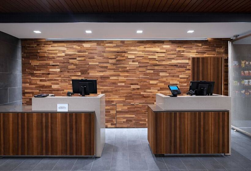 ホテル Courtyard Dallas Grand Prairie