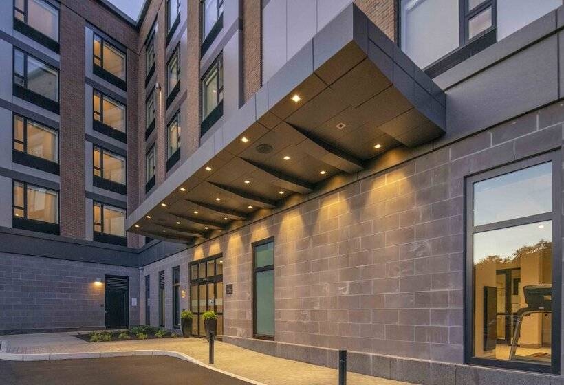 בית מלון כפרי Holiday Inn Express   Boston Logan Airport   Revere, An Ihg