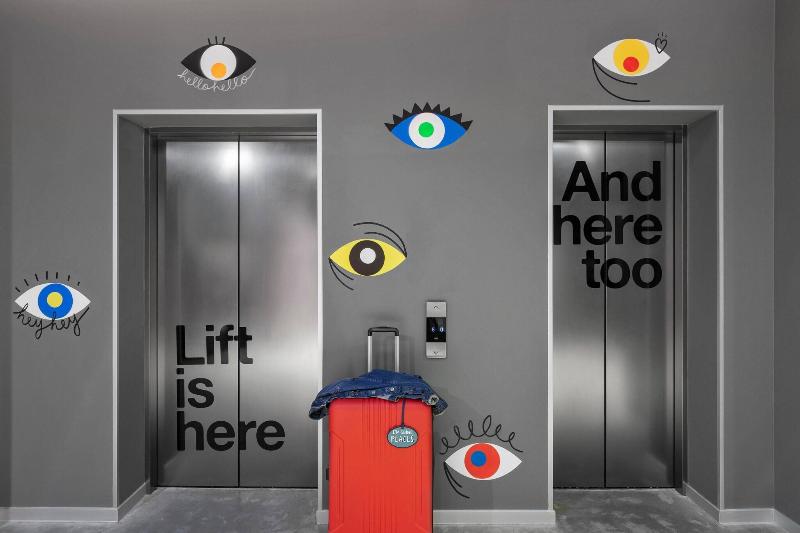 هتل Moxy Bucharest Old Town