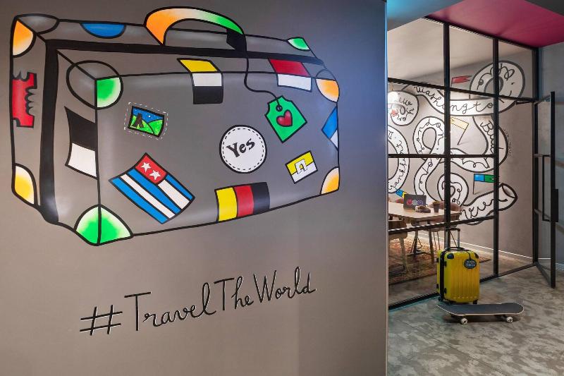 هتل Moxy Bucharest Old Town